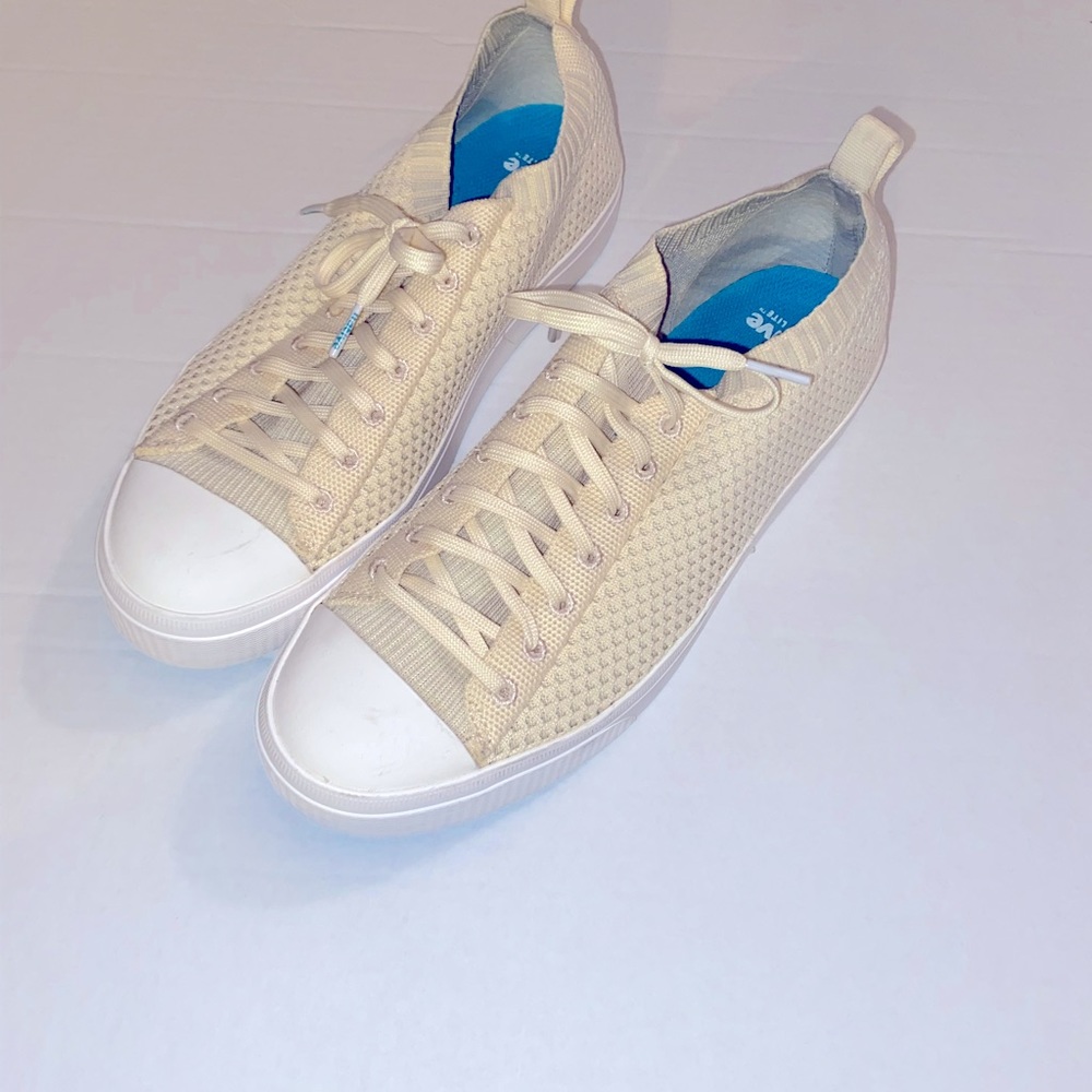 Women’s shoes